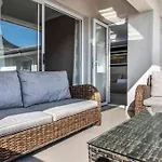 H7 - Normanhurst Sea Point