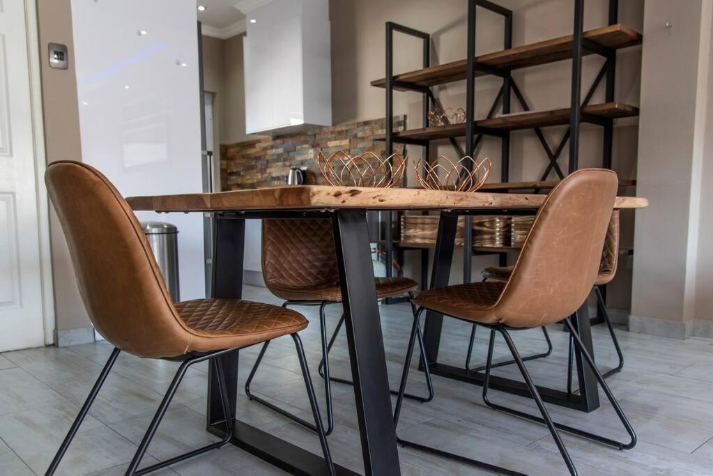 H7 - Normanhurst Sea Point *