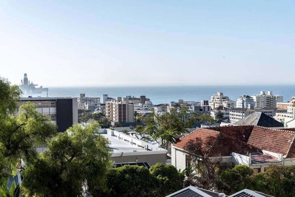Apartment H7 - Normanhurst Sea Point *